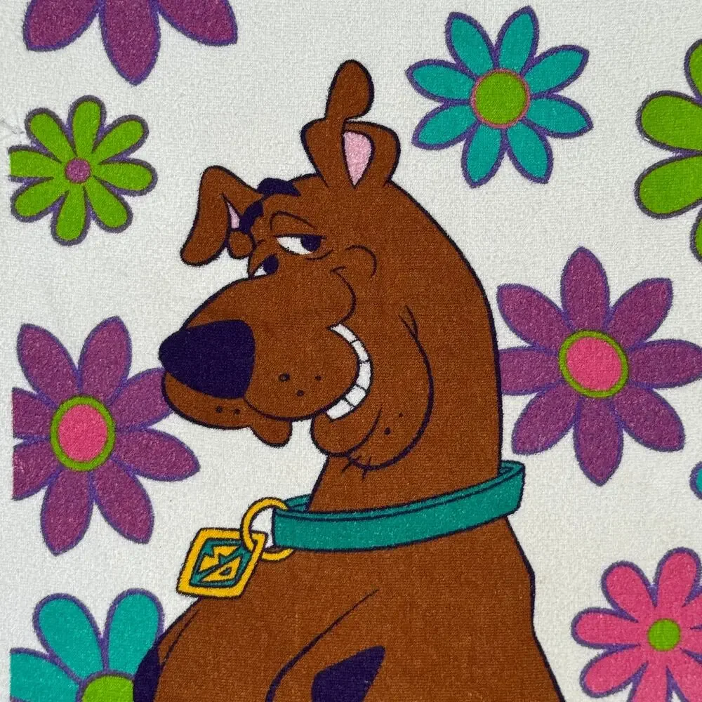 Vintage 2000s Scooby-Doo Hanna-Barbera Floral Beach Towel Y2K 26x52.5
